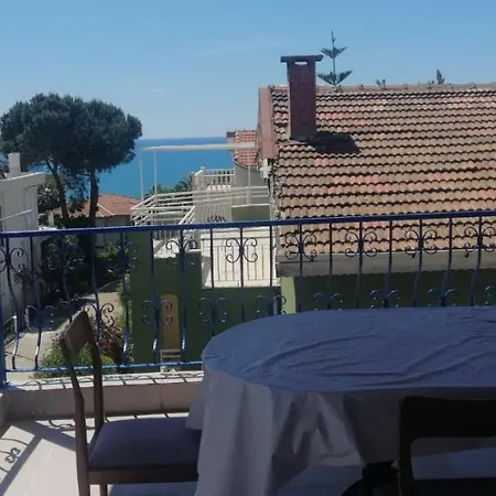 Side, Antalya Sahilde Deniz Manzarali Sahane シダ